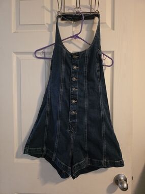 American Eagle Outfitters Dark Blue Denim Shorts with Contrast Stitching